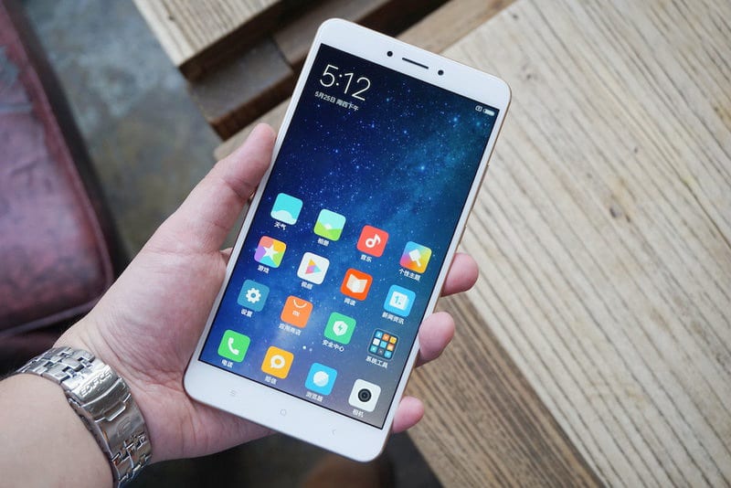 Top 5 Longest Battery Life Smartphones in Pakistan in 2018