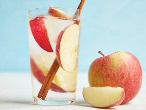 Apple Cinnamon detox water